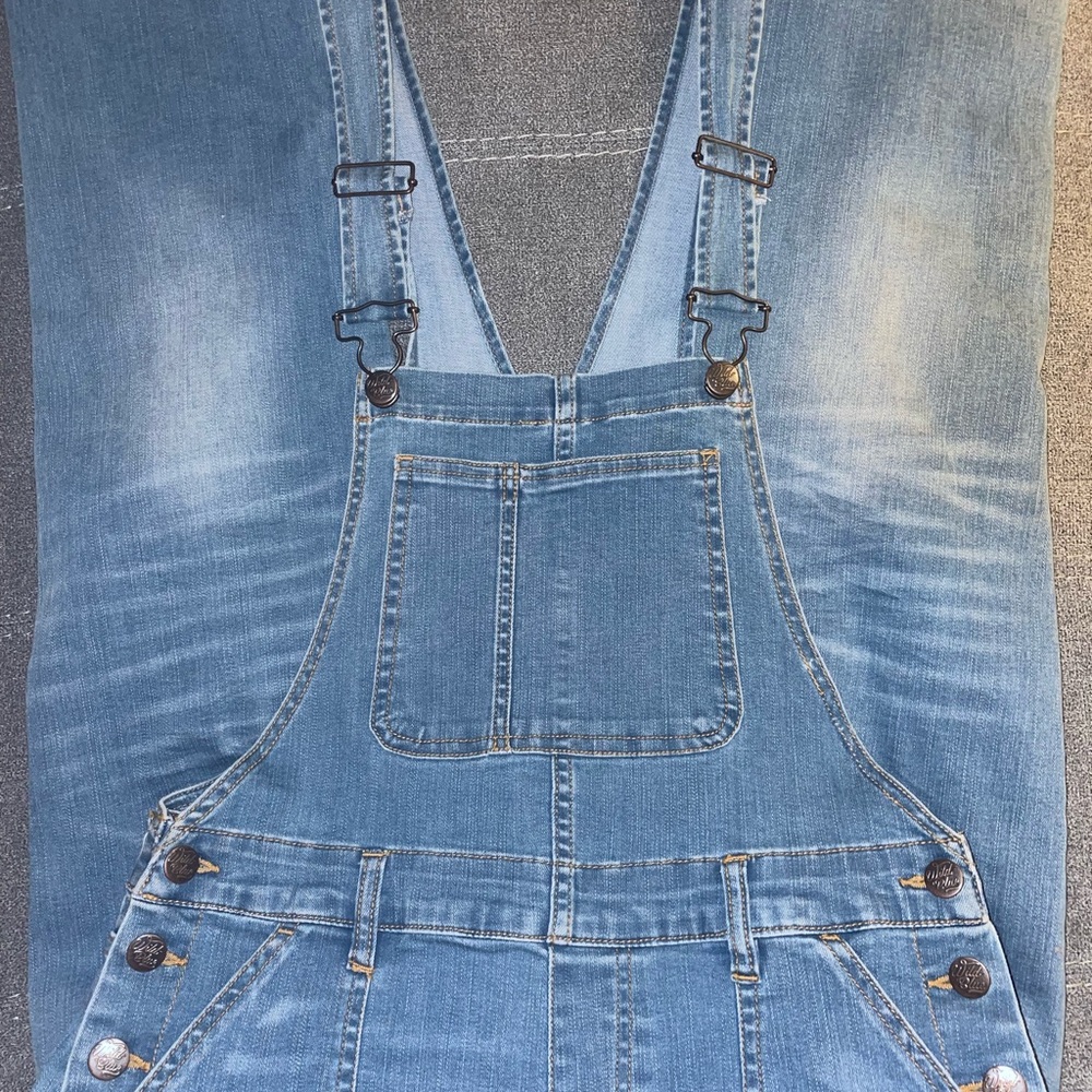 Women’s lights wash large Blue Denim Overalls